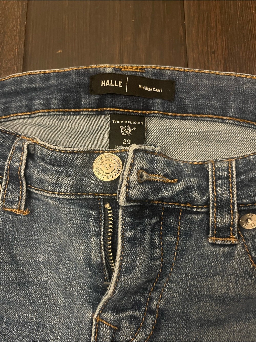 True Religion Halle Mid Rise Capri Jeans in Blue Denim 29